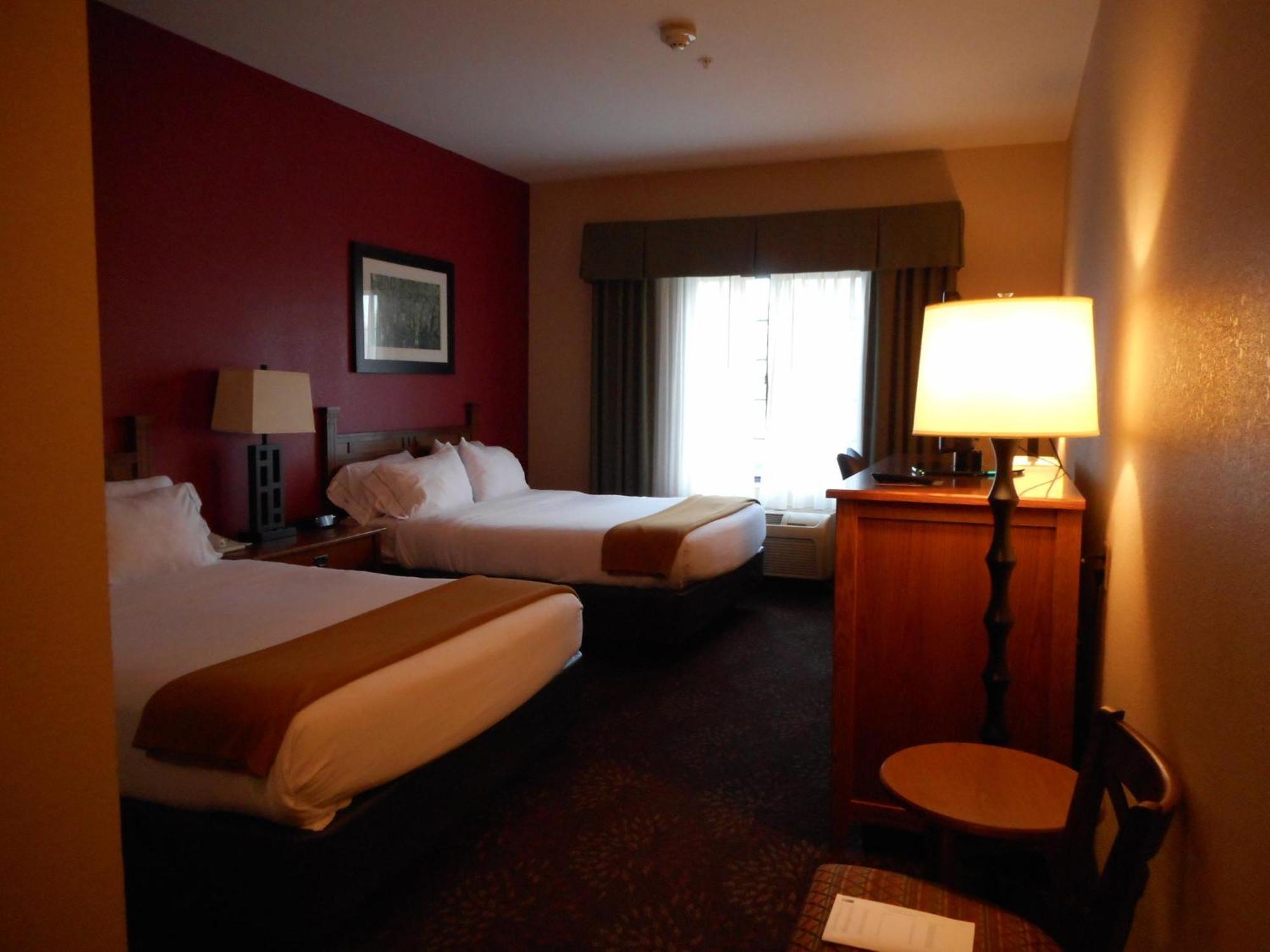 Holiday Inn Express Hocking Hills-Logan, An Ihg Hotel Bagian luar foto